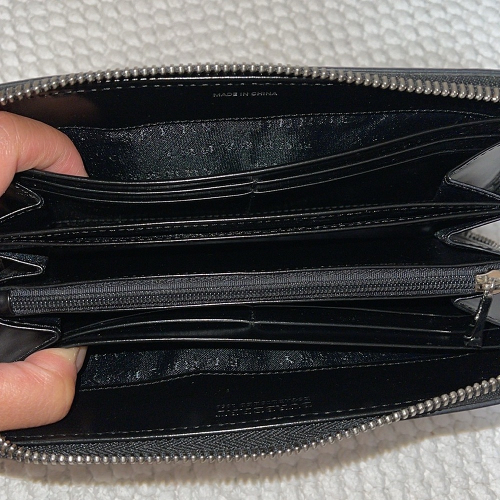 Burberry Beige and Black Checkered Wallet - Picture 9 of 13